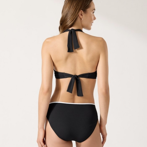 New Tommy Bahama Island Cays Cabana Underwire Halter Bikini Top. - Picture 3 of 13